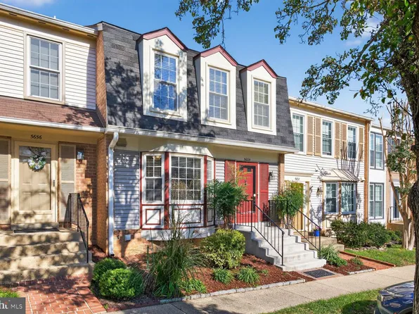 5654 Ridge View Dr, Alexandria, VA 22310