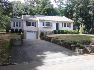 12 Overlook Trl, Morris Plains, NJ 07950
