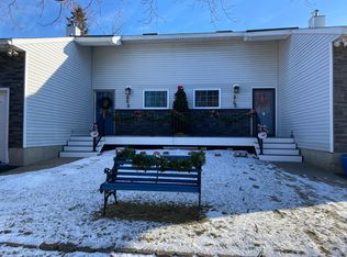 7 Gay Lyn Dr #B, Albany, NY 12205