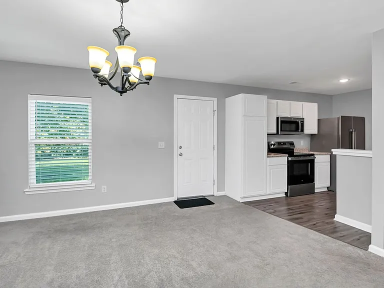 141 Wigmore Ln — Photo 13