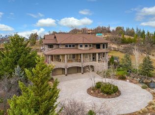 7065 Pine Ridge Dr, Medford, OR 97504