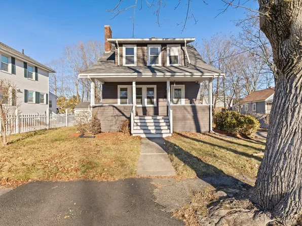 21 Vesey St, Brockton, MA 02301