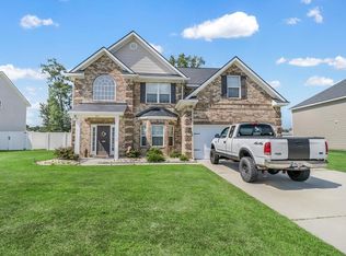 615 Red Oak Ln, Hinesville, GA 31313