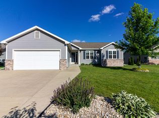 1121 Black Walnut Pass, Johnson Creek, WI 53038
