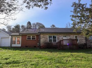 957 Thorngrove Pike, Strawberry Plains, TN 37871
