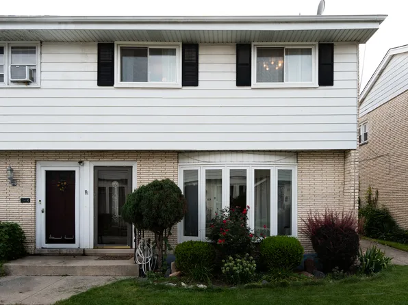 6555 W Addison St APT J, Chicago, IL 60634
