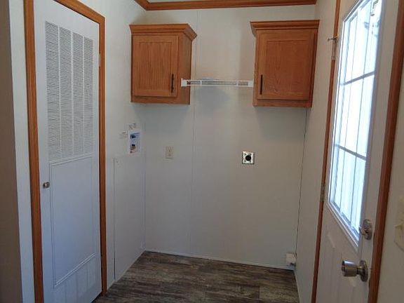 3rd image of 12265 Geneva Ct