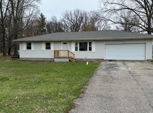1270 Old Porter Rd, Porter, IN 46304