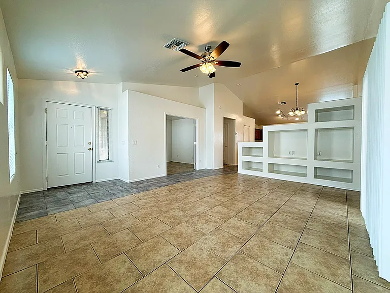 8062 W North Ln #109THDR — Photo 4