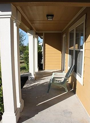 covered front porch with columns