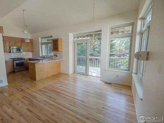 5th image of 322 DIAMOND Cir