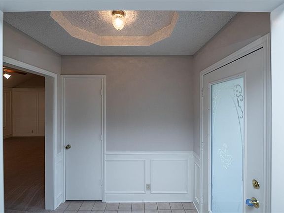 4th image of 104 Indian Hills Dr