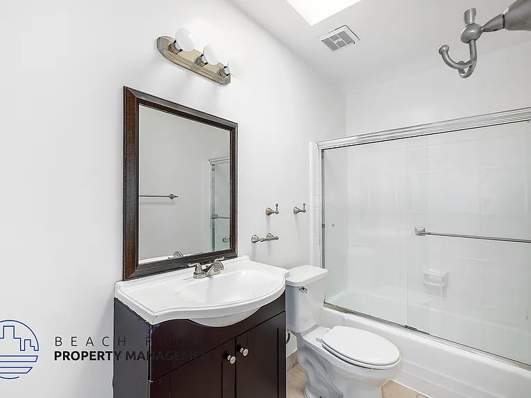 464 S. Berendo St. — Photo 35
