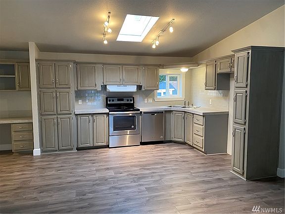 2nd image of 9013 220th Street Ct E