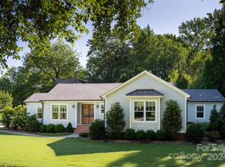 2235 Vernon Dr, Charlotte, NC 28211