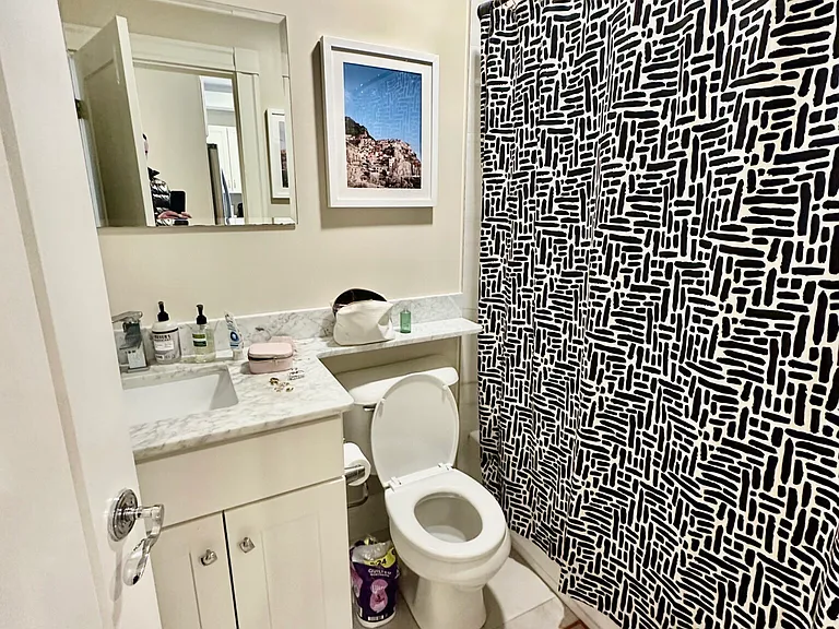 470 Green St #2 — Photo 22