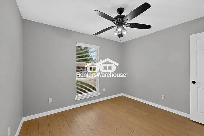 3945 Spoonwood Ln — Photo 32