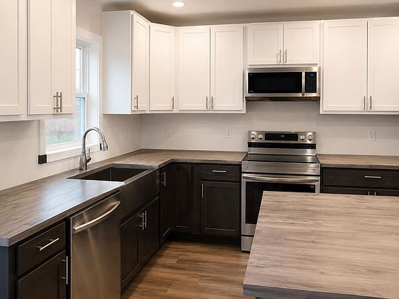 2nd image of 714 Bluewater Dr