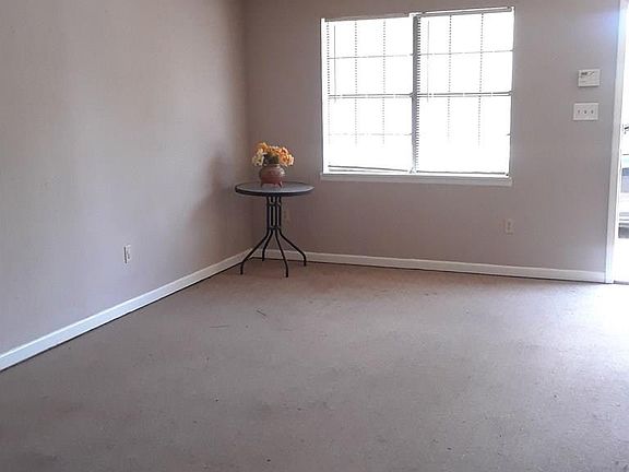 4th image of 2008 Miller Ave APT B