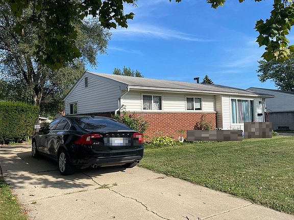 3rd image of 1171 Sharon St
