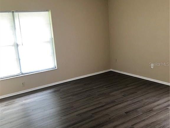 4th image of 7481 Bordwine Dr