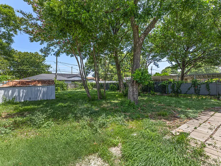 418 Lillian St — Photo 29