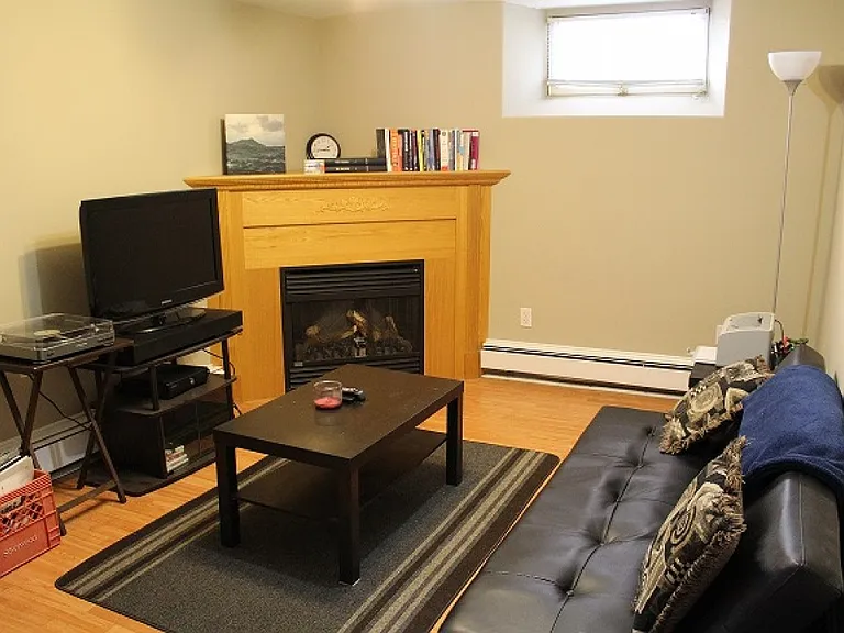 58 Sweetland Ave — Photo 8