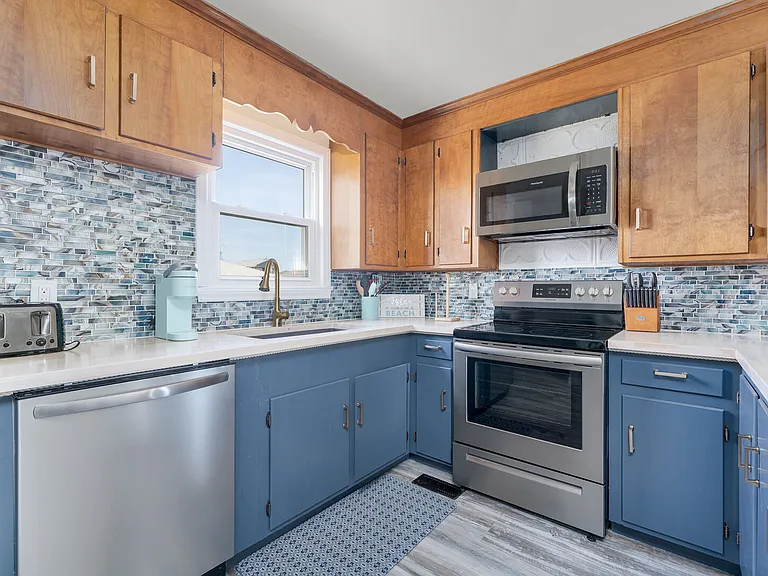 102 Wilson St — Photo 8