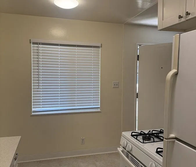 1565 Main St #2 — Photo 5