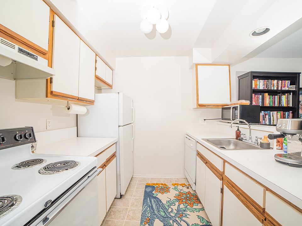 1st image of 5501 Cambridge Club Cir #25107