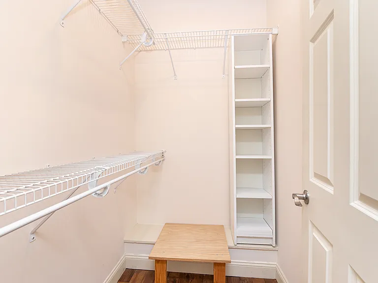 1502 Woodlawn Ave — Photo 12