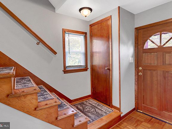 4th image of 536 Willowbank St