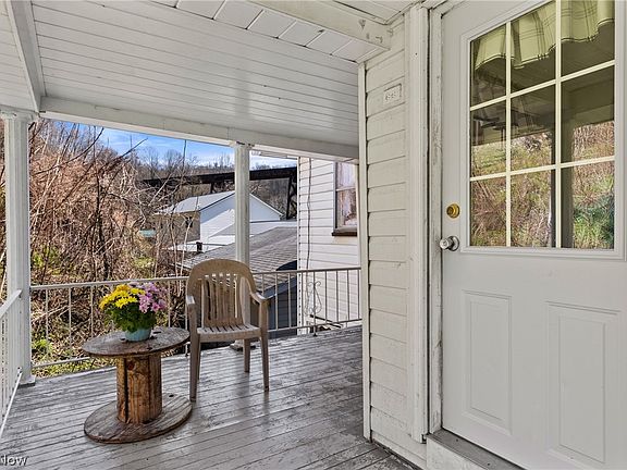 5th image of 329 Township Road 177