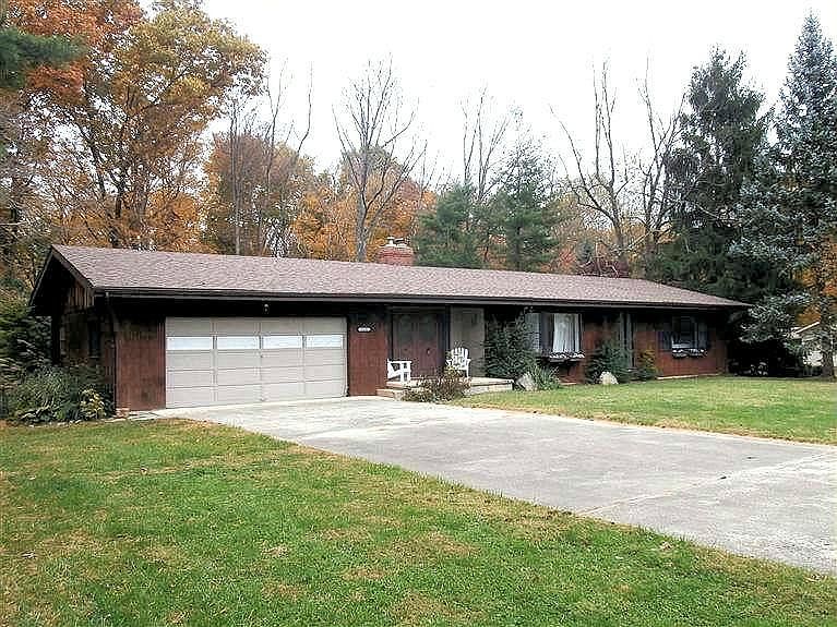 1st image of 6486 E Lake Shore Dr