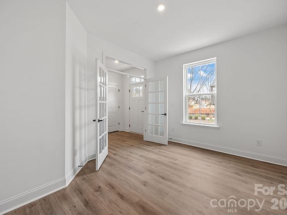 3rd image of 7032 Westrow Ave