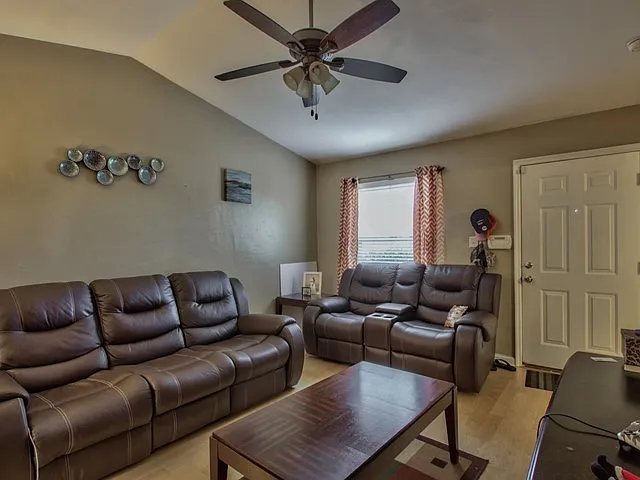 2 bedroom Duplex for rent off Apalachee Parkway $1350 per month, all wood floors, lawn care included — Photo 3