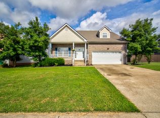 1565 Buchanon Dr, Clarksville, TN 37042