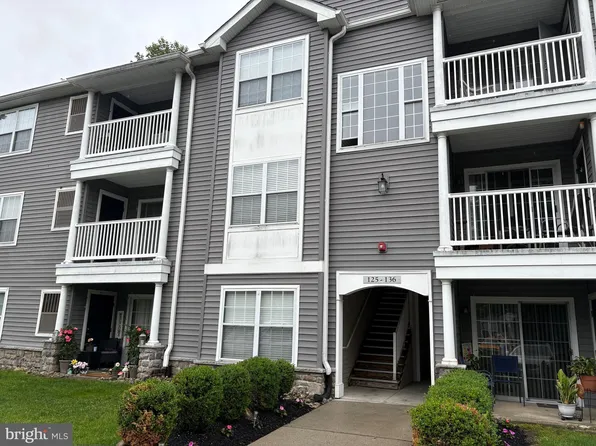 135 Natalie Rd, Delran, NJ 08075