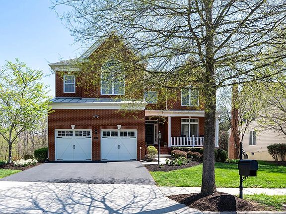 4th image of 5800 Waterloo Bridge Cir