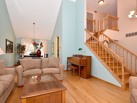 5th image of 637 Morning Glory Ln