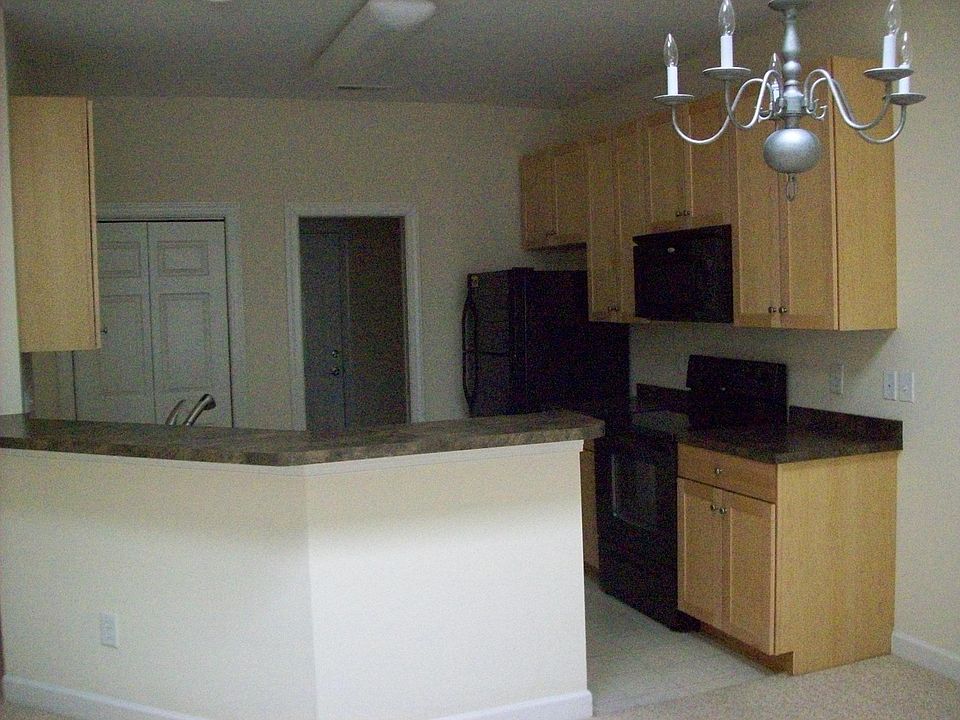 2nd image of 1331 Arbor Ridge Way