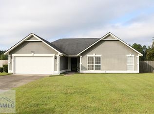 1822 Lawnwoods Dr, Hinesville, GA 31313