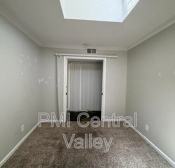 3440 W Benjamin Holt Dr — Photo 22
