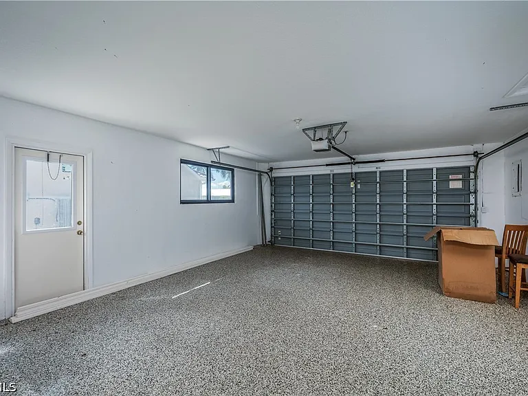 618 Santa Margerita Ln — Photo 22