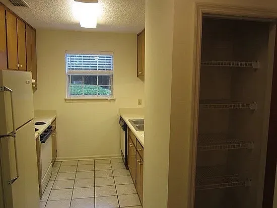 2323 Trimble Rd #R — Photo 10