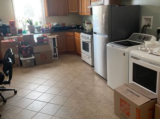 48 Queen St #2, Worcester, MA 01610