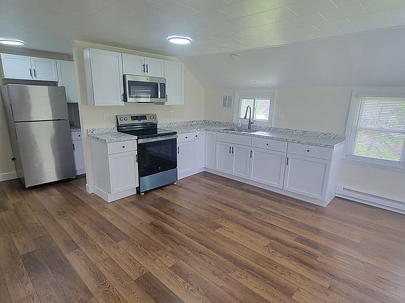 5th image of 7574 Lakeport Rd APT 4