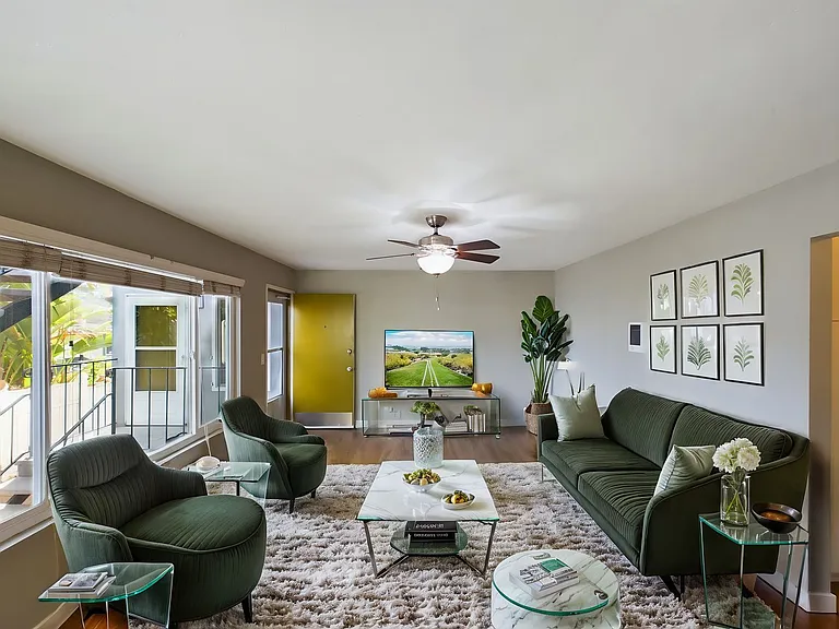 4018 Alabama Street - 2 Bedroom x 1bath - 1 month free with 14-month lease. — Photo 8