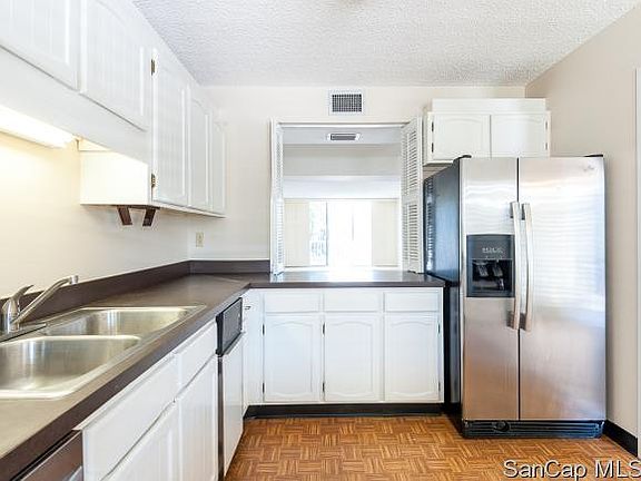 2nd image of 200 Periwinkle Way Unit 220