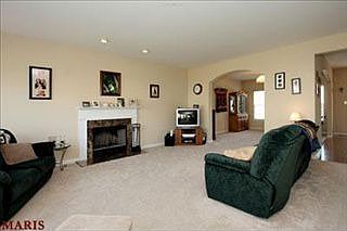 4th image of 264 Greenshire Ln